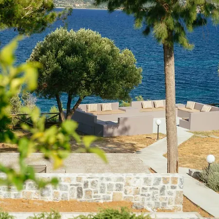 Via Lassi Kefalonia أرغوستولي